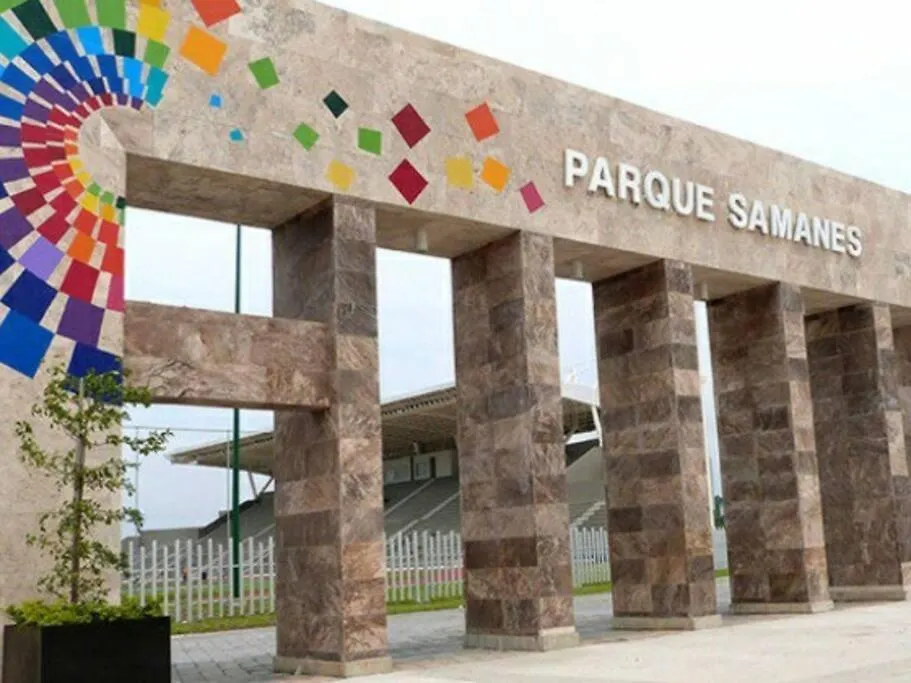 Estudio D2 Riocentro Norte-Mall Del Rio Samanes Guayaquil 0*,